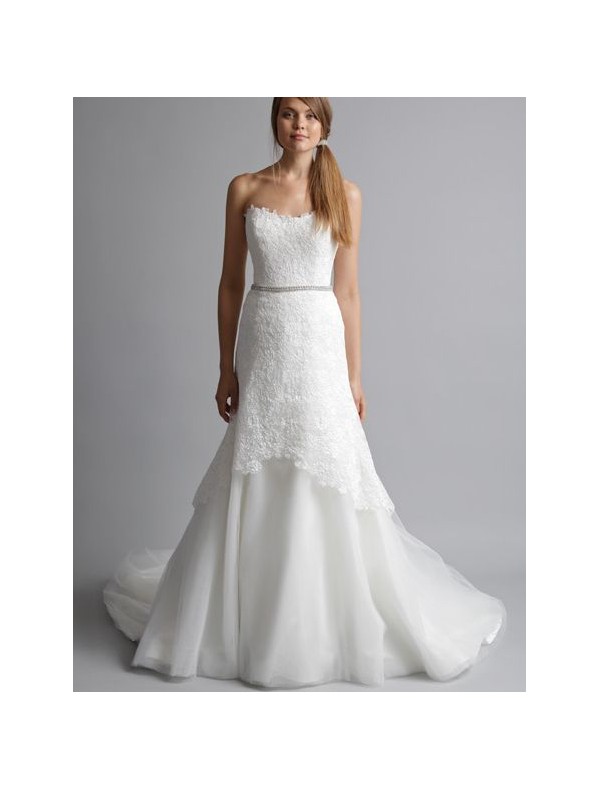 Lace and Tulle Softly Curved Strapless A-Line 2012 Wedding Dress
